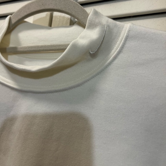 Nike Golf Women's Back Zip Long Sleeve Dri-fit UV Protection
Bv0486-133 - Picture 5 of 12